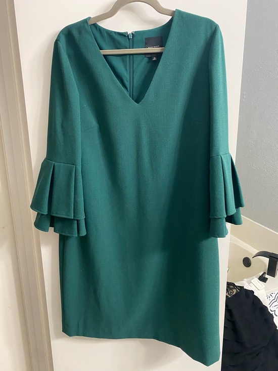 Alex Marie Dresses & Skirts - Alex Marie Green‎ V-Neck Lined Mini Dress with Tiered Pleated Bell Sleeves Sz 10